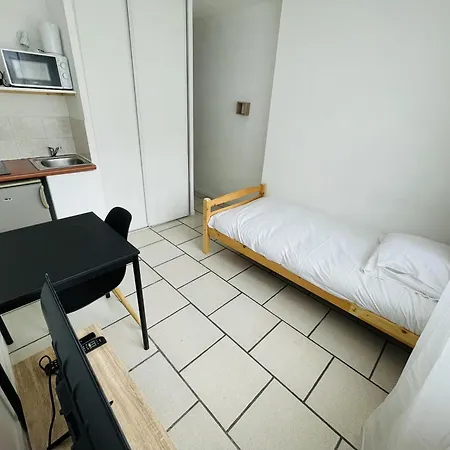 Banyo, 1p Proche Centre *